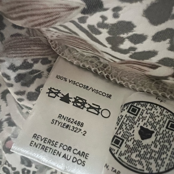 NWT! Lita by Ciara jungle safari print top - Picture 3 of 4